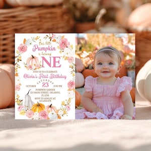 Invito modificabile per il primo compleanno della nostra piccola zucca, invito per il primo compleanno di una bambina, invito fotografico per il primo compleanno a tema zucca, stampabile. P015 immagine 1