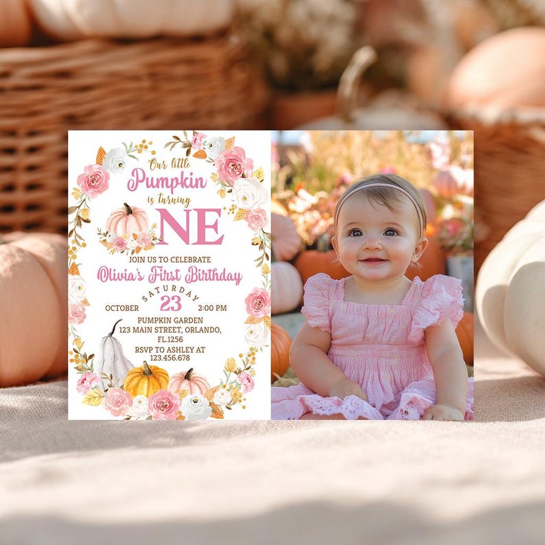 Invito modificabile per il primo compleanno della nostra piccola zucca, invito per il primo compleanno di una bambina, invito fotografico per il primo compleanno a tema zucca, stampabile. P015 immagine 1