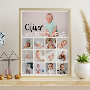 Pu&ograve; includere: Una stampa collage fotografica con cornice dorata intitolata Oliver MY FIRST YEAR, che presenta un'immagine grande di un bambino in alto e dodici foto pi&ugrave; piccole numerate dei traguardi mensili disposte in una griglia in una cornice.