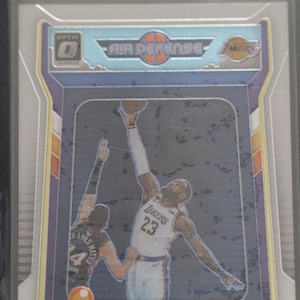 LeBron James Los Angeles Lakers Optic Prism Suns Basketbalkaart Mint, NBA Basketkaart
