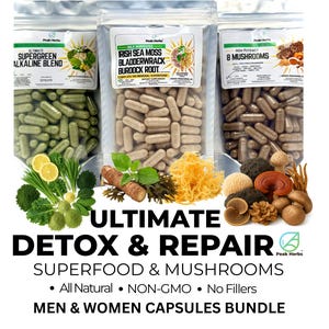 Puede incluir: Tres bolsas transparentes de cápsulas etiquetadas como "Supergreen Alkaline Blend", "Irish Sea Moss Bladderwrack Burdock Root" y "8 Mushrooms". La imagen incluye el texto "Ultimate Detox & Repair" y "Superfood & Mushrooms". El producto es un paquete de cápsulas.