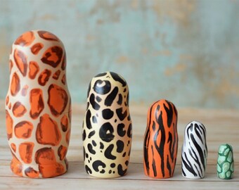 Matryoshka Brinquedos de madeira para crianças Brinquedos de madeira artesanais Brinquedos para crianças Decoração de berçário Matryoshka Bonecas empilháveisSafari Animals Texture Puppen