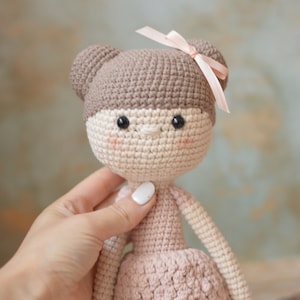 Nieuw babymeisje cadeau Eerste babypop Gehaakte schattige pop Nieuwe moeder babymeisje cadeau 1e verjaardagscadeau