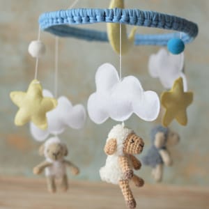 Pregnancy shower baby gift Baby mobile with sheep star’s and clouds Neutral gift for new baby New mom gift mobile Neutral baby mobile