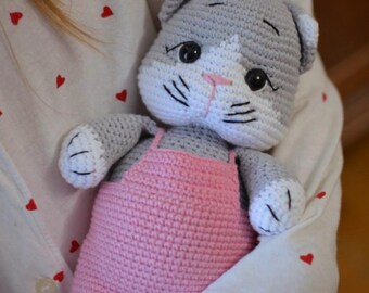 Crochet cat plushie toy Kitty Toy, Adorable little kitten Crochet Cat Doll 25 cm Cat Cute Stuffed Animal Gift for Kids Nursery Decor