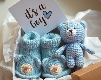 Gender reveal gift box Baby Shower Gift Pregnancy boy gift, New Baby Gift Set with Teddy toy,Baby teddy booties, Congrats, Baby photo props