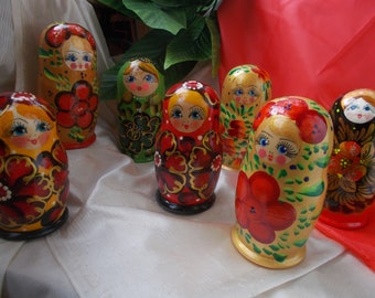 Matryoshka 11 cm 5 unit  Russian Nesting Doll wooden bright  gold lined flower pattern matrioshka Babuska Matruska gift decor