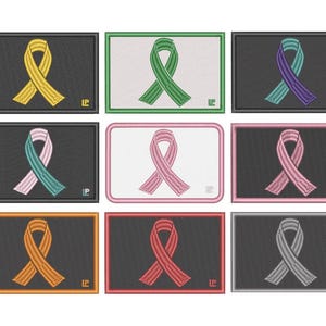 Peut inclure: Un ensemble de neuf écussons rectangulaires brodés, chacun présentant un ruban de sensibilisation centré de différentes couleurs, notamment jaune, vert, bleu sarcelle, violet, rose, orange, rouge et gris, avec les lettres LP brodées.