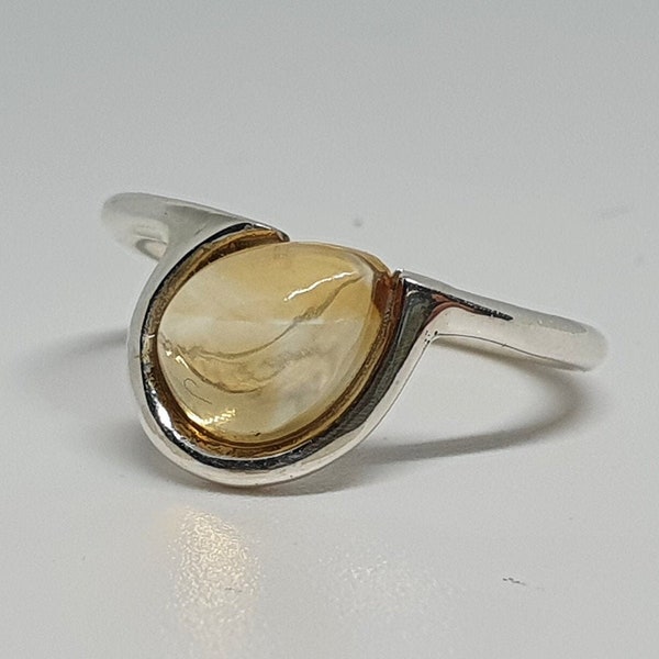 Gemstone ring ~ Silver ring ~ Citrine ring~ Sterling silver rings ~ Handmade rings ~ Unique ring ~
