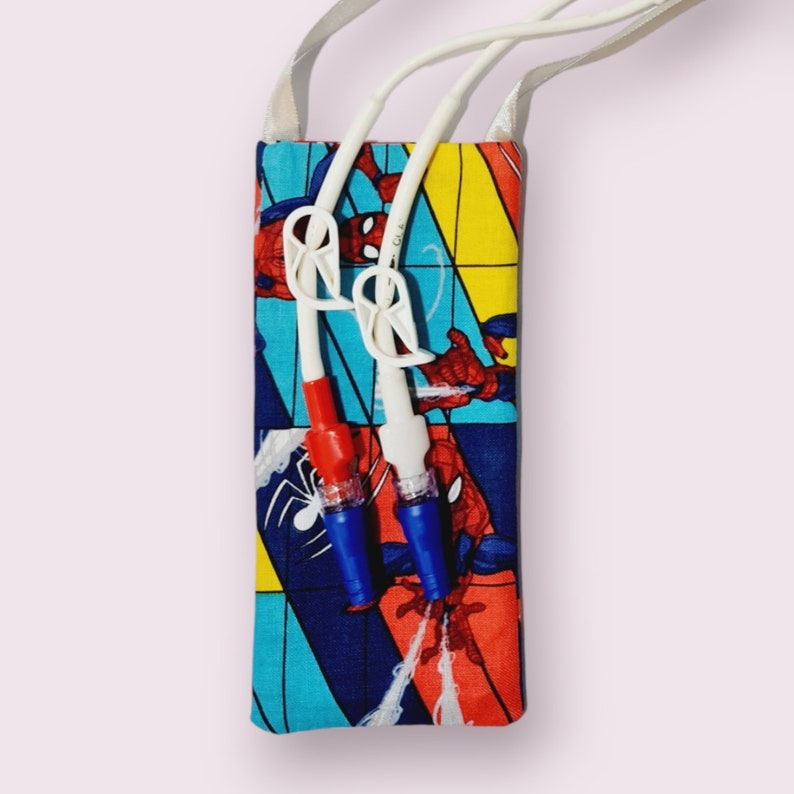 Reversible Hickman Line Pouch Superheroes image 2