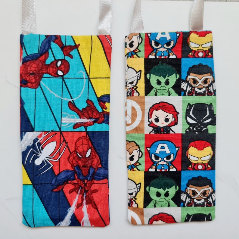 Reversible Hickman Line Pouch Superheroes image 1