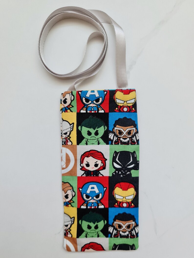 Reversible Hickman Line Pouch Superheroes image 4