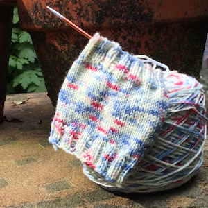 100g 4 ply hand-dyed sparkly sock yarn 75 superwash merino wool, 20 nylon 5 silver lurex in range of colour ways