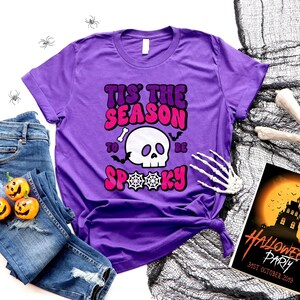 To sezon na upiorne Svg | Upiorny sezon Svg | Pliki SVG dla Cricut | Czaszka Svg | Retro Halloween Svg