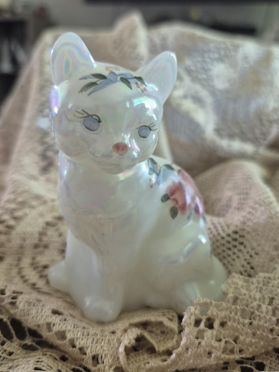 Fenton Opalescent Glass Cat 'mother of Pearl' White Kitten Vintage