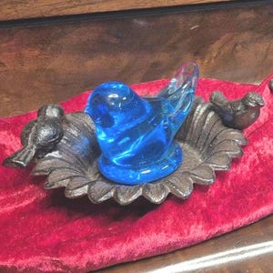 Bluebird in a nest! Blue Cobalt Glass Figurine hand-signed by Leo Ward &#39;Famous Bird of Hope&quot; 1970&#39;s 3.5 x 3  wrought iron Antique Bird nest.