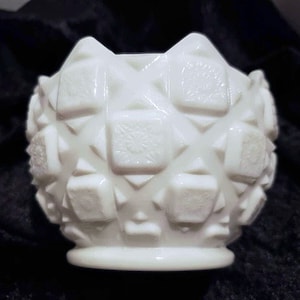 Vintage Westmoreland White Milk Glass Old Quilt Pattern Round Candy Dish GLOWS!