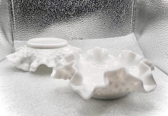 ヴィンテージ フェントン ミルクガラス ホブネイル 6インチ フリル