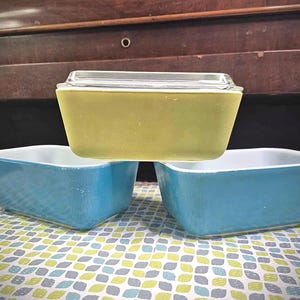 Vintage PYREX  Rectangle Fridge Dish Set 3pcs with Lid Blue & Yellow Green Primary Color Collection Refrigerator Dishes 1940s 502 - 503
