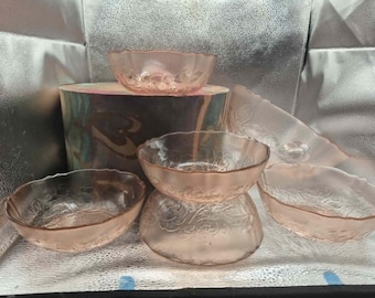 Vintage Pink  Glass Serving Bowl Set - Arcoroc ROSA Rosaline
