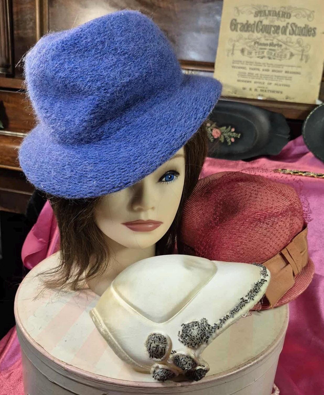 H1- Vintage Studio Brand Lilac Hat Vintage Lilac Straw Sunhat by Loro Piana, Wide Brim, Medium  main image 2