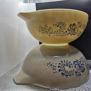 Set 2 Nesting Homestead Pyrex Cinderella Bowls Speckled Tan with Blue Design  Stacking & Collectible 1970s Vintage Dishes #443 and #444