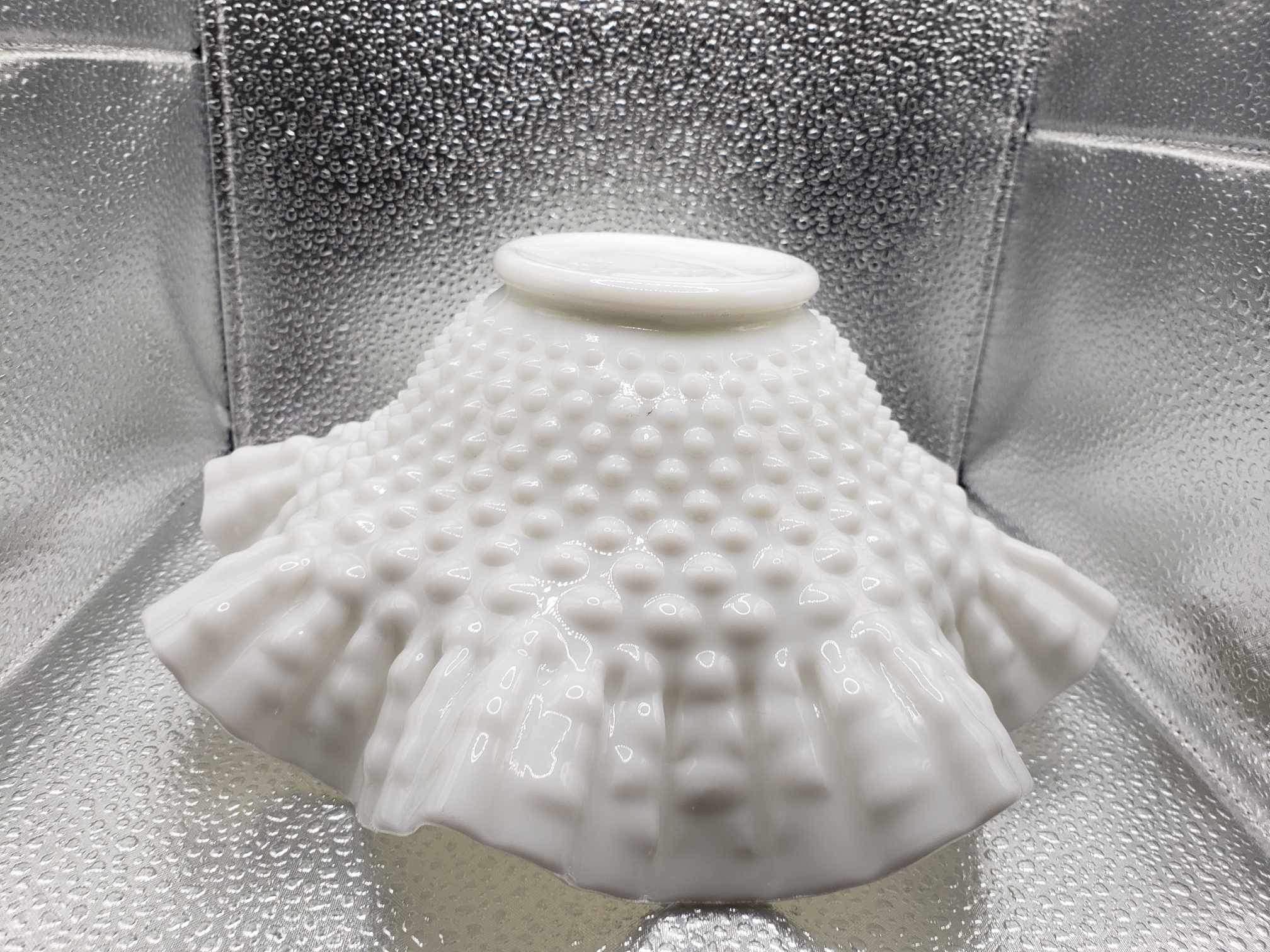 □Fenton フェントン ホブネイル フリルエッジボウル φ19cm ミルク