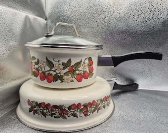 Retro Sheffield Strawberries n’ Cream Vintage Enamelware Pot & Pan Set Cottagecore Kitchen Cookware