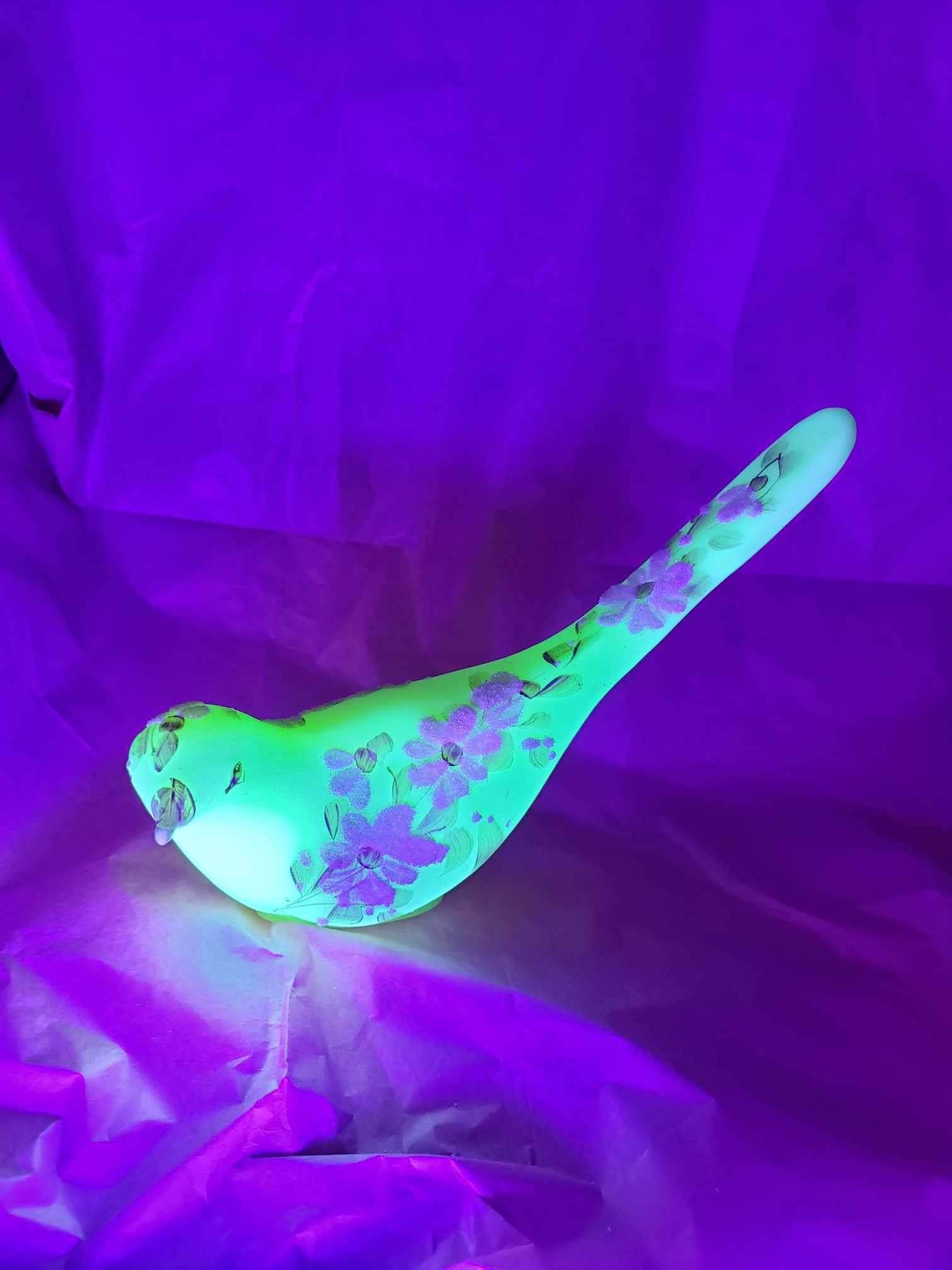 Vintage Fenton Bird of Happiness Hand-painted Frit White Daisies