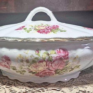 Elegant Victorian Pink Rose Porcelain Decorative Lidded Dish - Antique China Large Serving Bowl with Lid