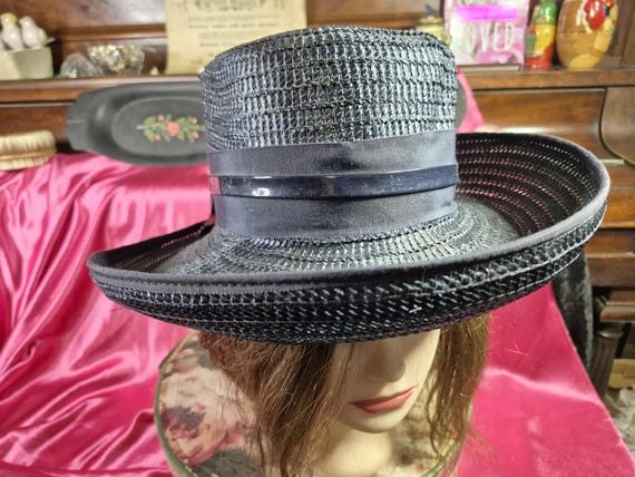 Vintage Hats - Black Velvet Calot or Juliet Hat, … - image 9