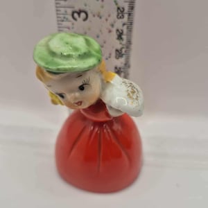Figura navideña rara de la década de 1950, niña compradora, campana, MCM Navidad