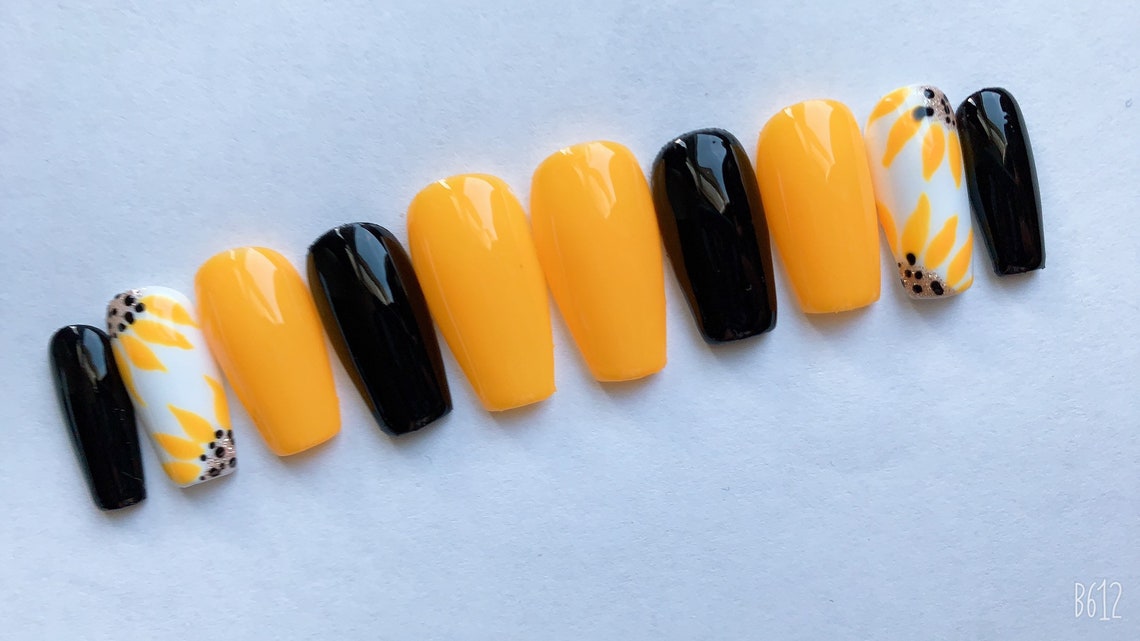 Yellow and Black Nails Sunflower Design Fake Nails Press | Etsy