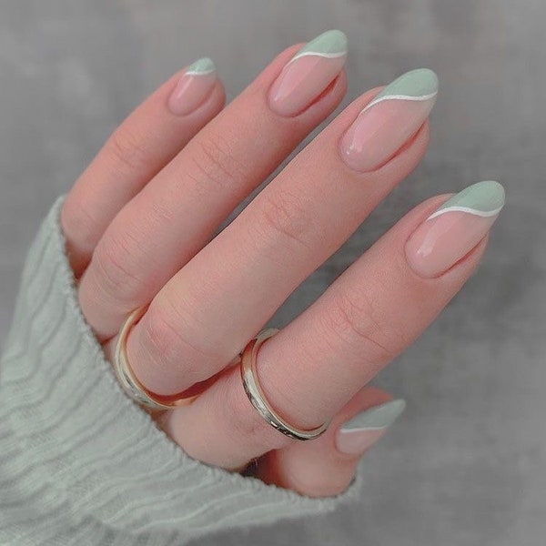 Light Green and White Line Nails| Press On Nails | Fake Nails | Glue On Nails