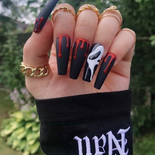 del pålægge trimme Halloween Black and Red Nails Design Scream Nails Press on - Etsy