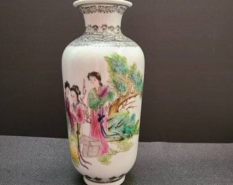 Vintage Water Color Geisha Scene Traditional White Ceramic Table Vase  Kutani Style