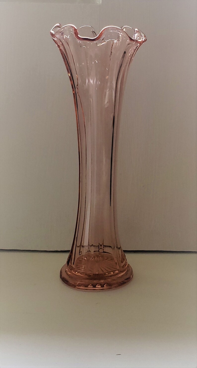 ribbed bud vase