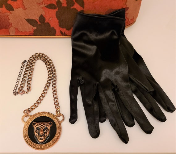 Purse Glove and Leopard Necklace Trio, Top Handle… - image 3