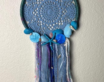 Seascape Dreamcatcher: Seashells, Starfish, Ribbon - 8"