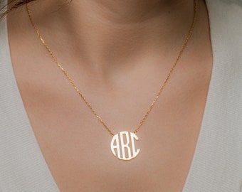 Round Monogram Necklace, Monogram Initial Letter Necklace, Personalized Round Initial Necklace, Gold Monogram Necklace, mothers day Gift