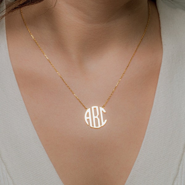 Runde Monogramm Halskette, Monogramm Anfangsbuchstabe Halskette, personalisierte runde erste Halskette, Gold Monogramm Halskette, Muttertagsgeschenk