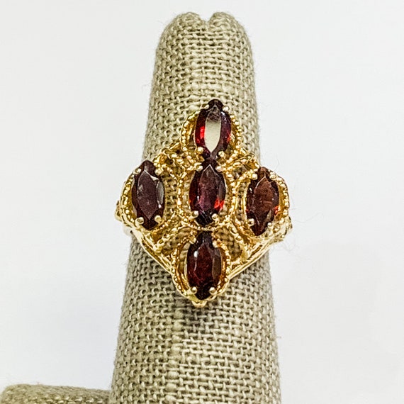 14k Yellow Gold Vintage Garnet Ring - Estate Jewe… - image 1