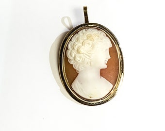 Beautiful Vintage 14k Yellow Gold Oval Cameo Pendant / Pin