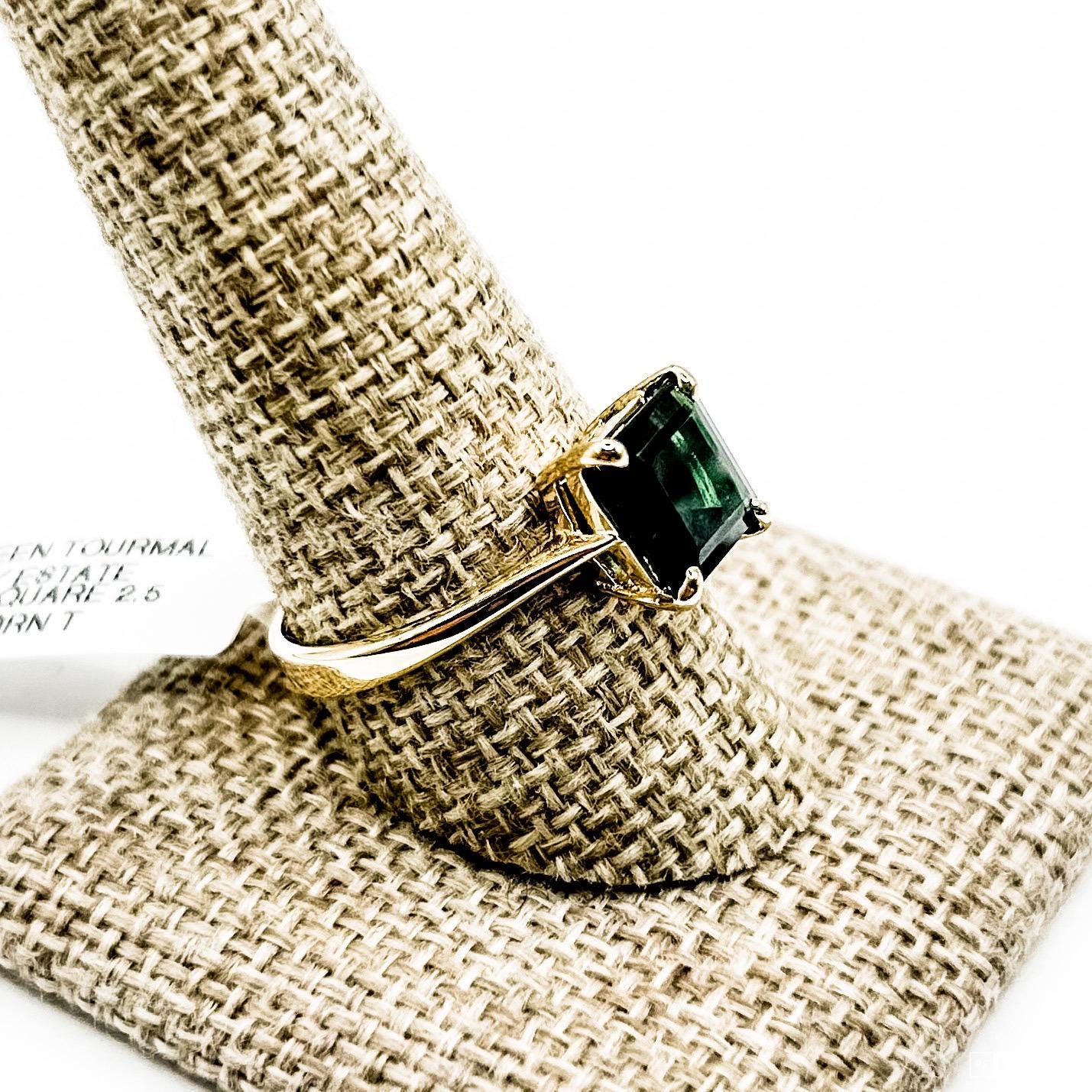 Estate 14k Yellow Gold Ring with Green Tourmaline size 11