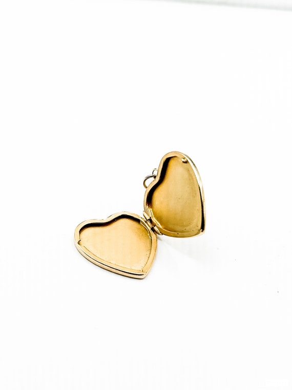 14k Gold Estate Heart Locket - image 2