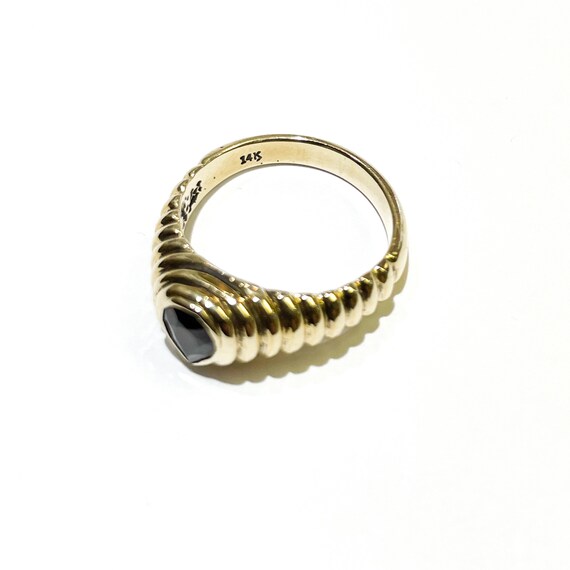 Vintage Scalloped Pear Shaped Garnet Ring in 14k … - image 2