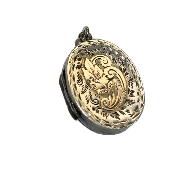 Gorgeous Vintage Locket with Floral Engraving in … - image 1