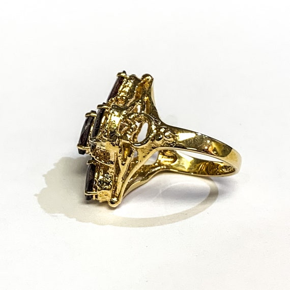 14k Yellow Gold Vintage Garnet Ring - Estate Jewe… - image 2