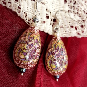 Mood Bead Earrings with Black and White Potato Seed Peals