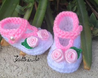 Crochet baby shoes 3-6 months white and pink with ribbon flowers.